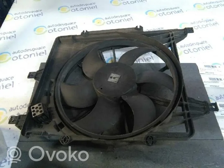 Renault Kangoo I Ventilatore di raffreddamento elettrico del radiatore 8200103801
