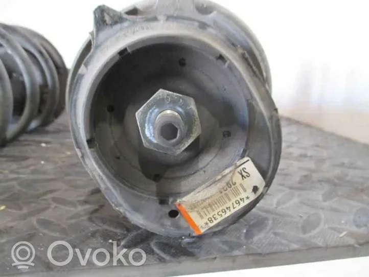 Fiat Punto Evo Amortyzator osi przedniej ze sprężyną 46746538