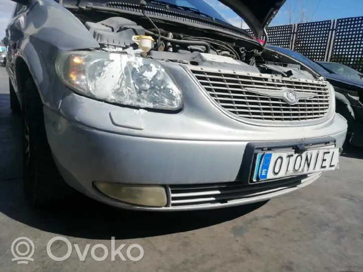 Chrysler Voyager Zderzak przedni 