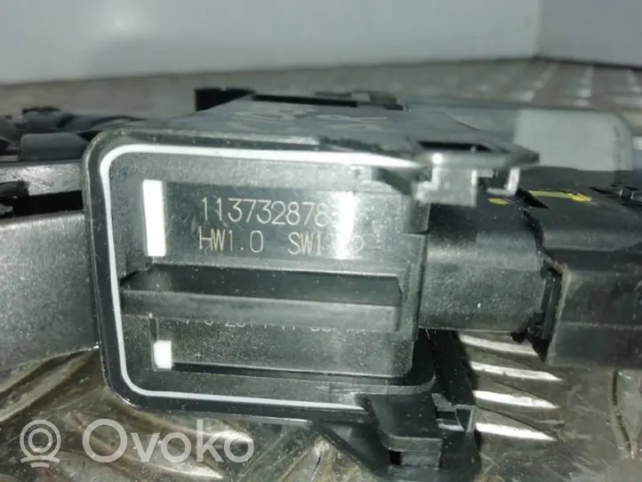 Hyundai i40 Etuoven sähkökäyttöinen ikkunan nostin 1137328786