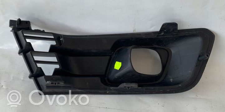 Renault Captur Kratka dolna zderzaka przedniego 261A39427R