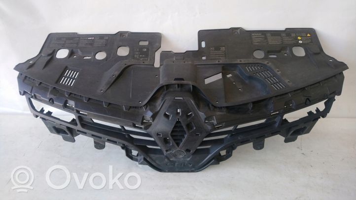 Renault Clio IV Maskownica / Grill / Atrapa górna chłodnicy 622561433R