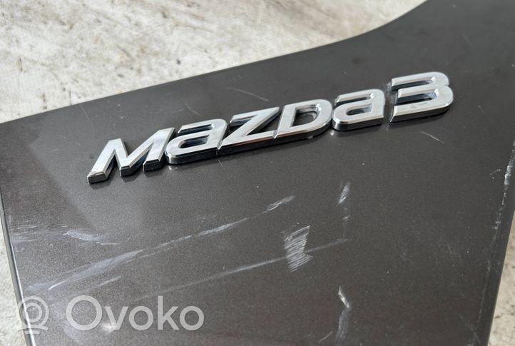 Mazda 3 II Takaluukun rekisterikilven valon palkki BHN950811