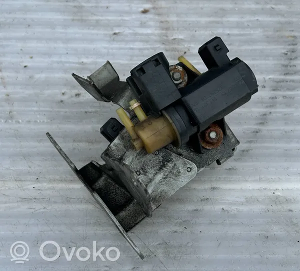 BMW 7 F01 F02 F03 F04 Zawór podciśnienia / Elektrozawór turbiny 7626350