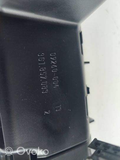 Volkswagen PASSAT B8 Dysze / Kratki środkowego nawiewu deski rozdzielczej 3G0919204C