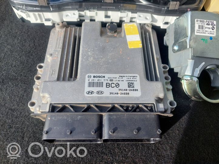 Hyundai i30 Variklio valdymo blokas 391402ABB0