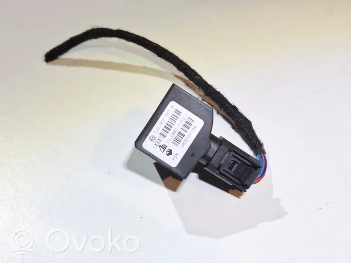 Volkswagen Lupo ESP (elektroniskās stabilitātes programmas) sensors (paātrinājuma sensors) 1J0907651A