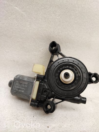 Porsche Macan Front door window regulator motor 5Q0959801A