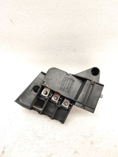 Porsche Macan Current control relay 95B937517B