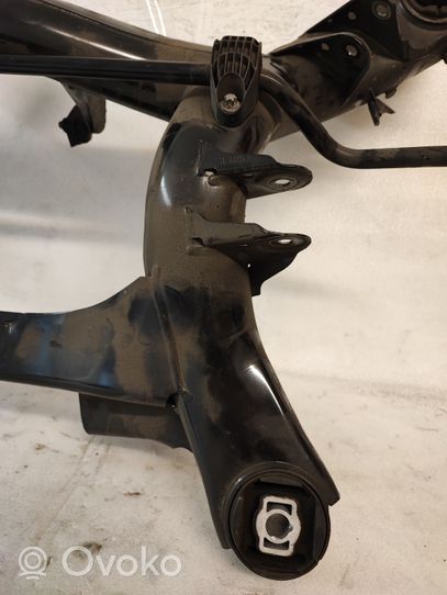 BMW 4 G22 G23 G24 G26 Poutre d'essieu arrière 8837913