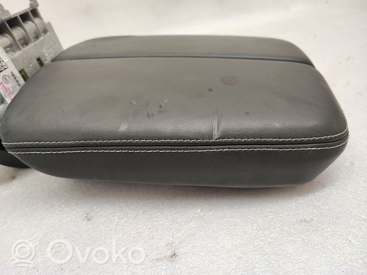 Audi Q7 4M Armrest 4M0864207