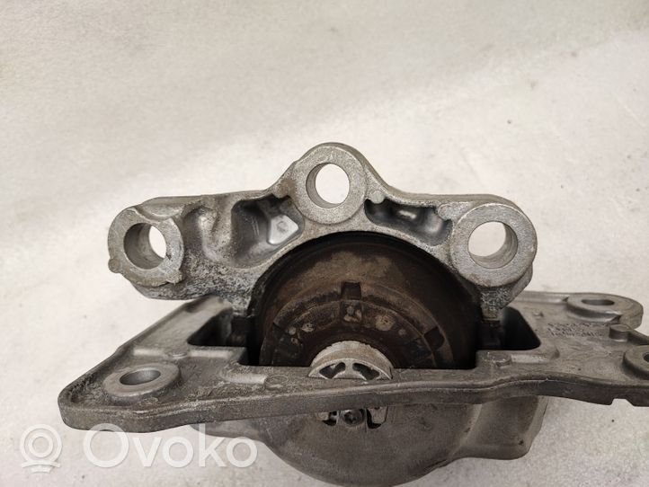 Volvo XC90 Engine mount bracket EY8BA