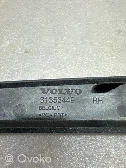 Volvo V70 Krata halogenu 31353449