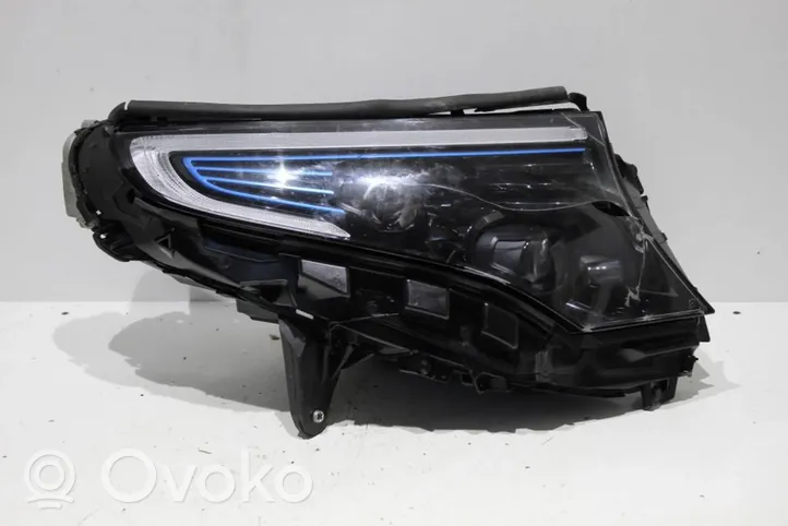 Mercedes-Benz EQC Lampa przednia A2939061201