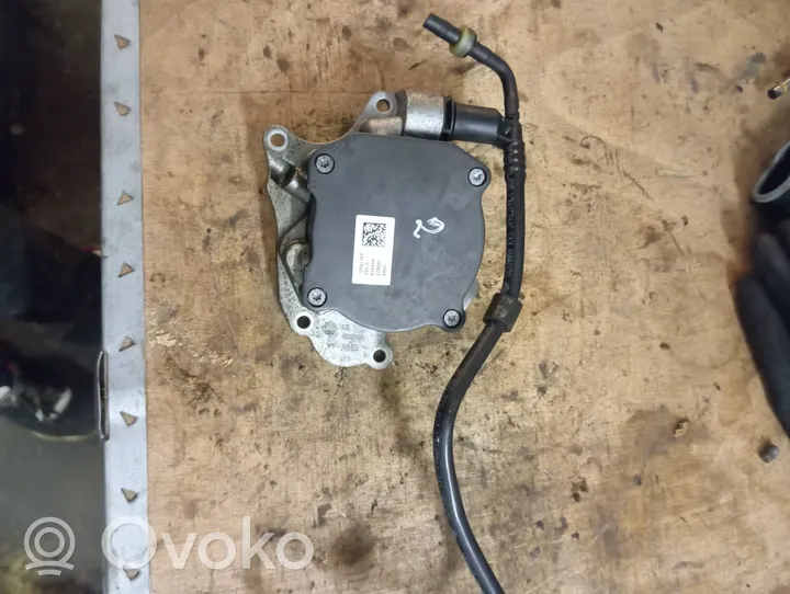 Audi A3 S3 A3 Sportback 8P Vacuum pump 03L100D