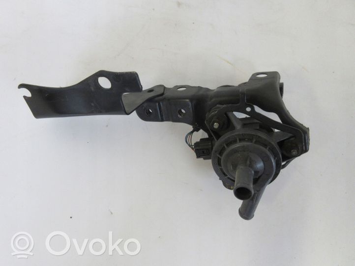 Toyota Auris E180 Pompe à eau de liquide de refroidissement G904052010