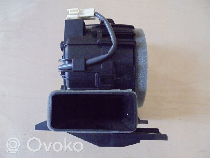 Toyota Yaris Ventilateur de batterie véhicule hybride / électrique G923052040