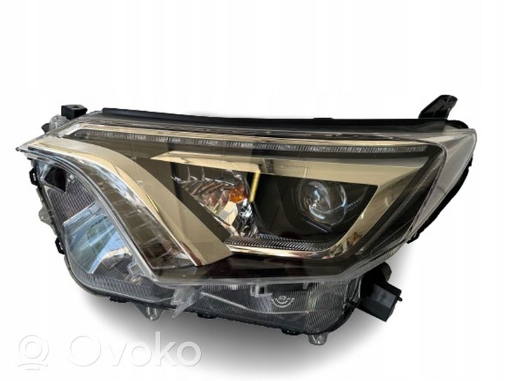 Toyota RAV 4 (XA40) Lampa przednia 