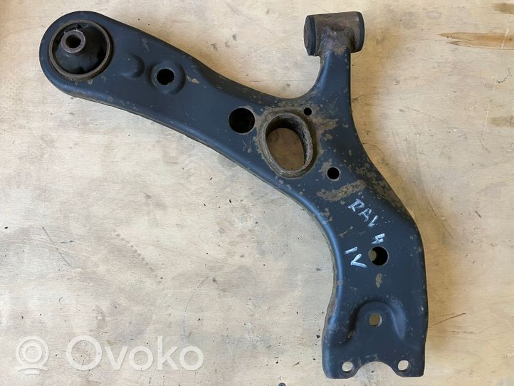 Toyota RAV 4 (XA40) Fourchette, bras de suspension inférieur avant 