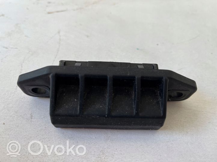 Toyota Auris E180 Takaluukun avauskytkin 5092493203