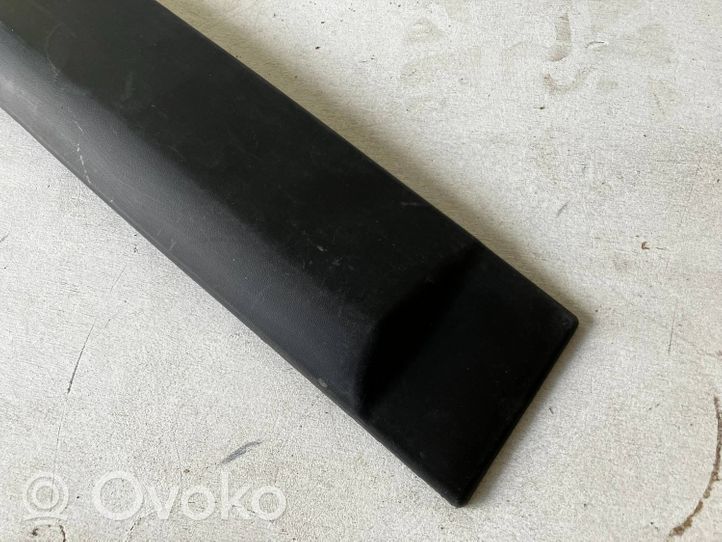 Toyota Yaris Aizmugurē durvju dekoratīvā apdare (moldings) 7749092520