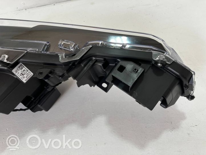 Toyota Corolla E210 E21 Lampa przednia 81150-02S60