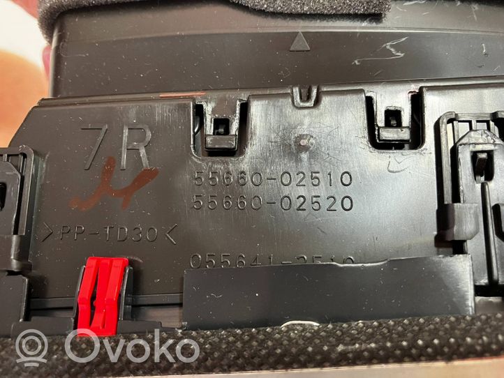 Toyota Corolla E210 E21 Boczna kratka nawiewu deski rozdzielczej 5566202580