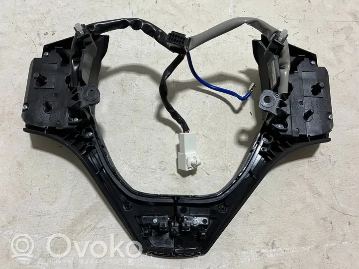 Toyota Auris E180 Boutons / interrupteurs volant 