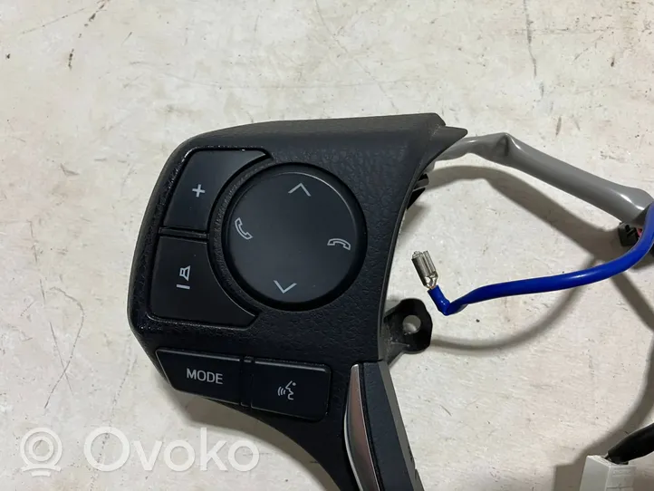 Toyota Auris E180 Steering wheel buttons/switches 