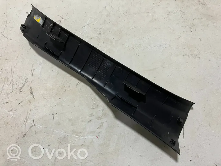 Toyota Auris E180 Takaoven kynnyksen suojalista 6791702300