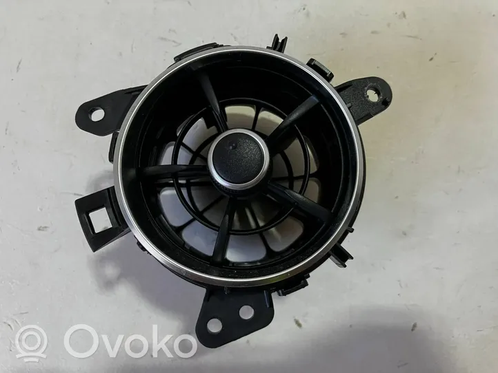 Toyota Auris E180 Kojelaudan sivutuuletussuuttimen kehys 1556622340