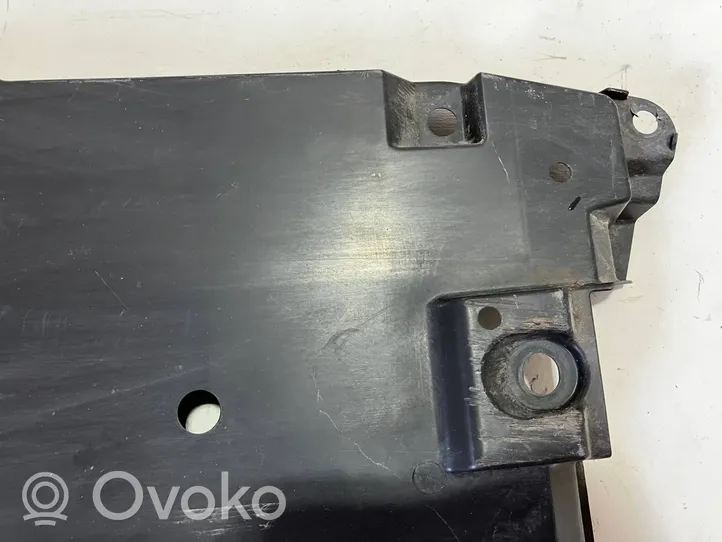 Toyota Auris E180 Priekinės važiuoklės dugno apsauga 5816602030