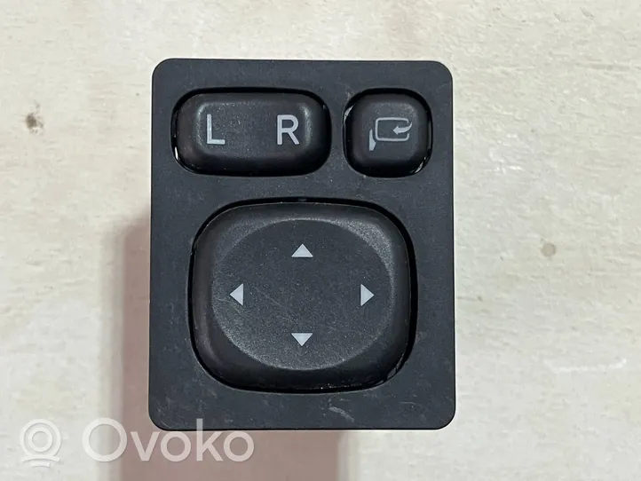 Toyota Auris E180 Wing mirror switch 183779