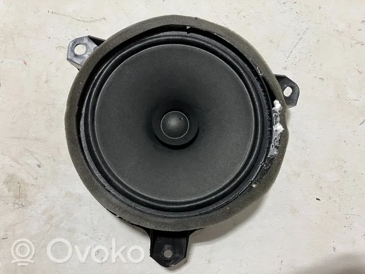 Toyota Corolla E210 E21 Enceinte de porte arrière 