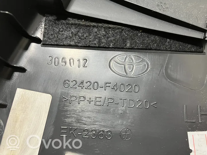 Toyota C-HR (B) Revêtement de pilier (haut) 62420F4020