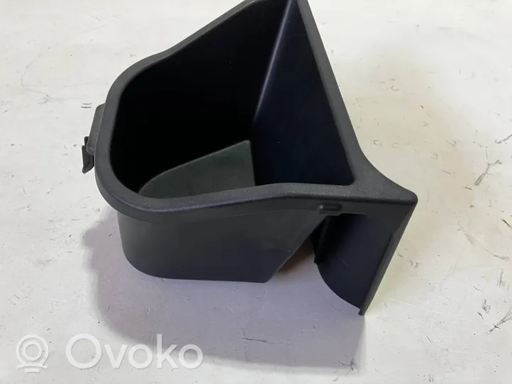 Toyota Auris E180 Daiktadėžė bagažinėje 6474402020