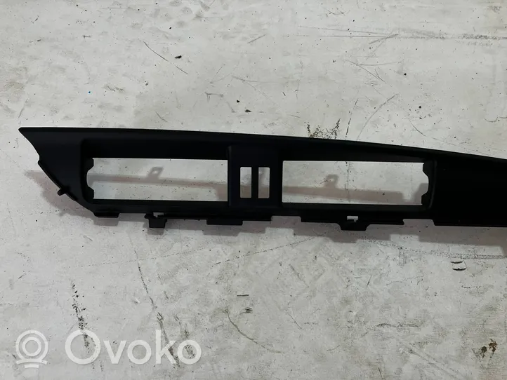 Toyota Auris E180 Grille d'aération centrale 5541202430