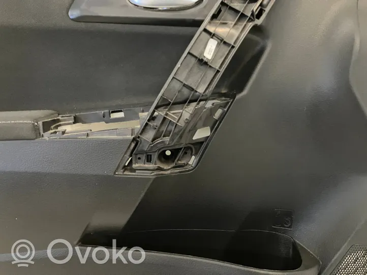 Toyota Auris E180 Rivestimento del pannello della portiera anteriore 