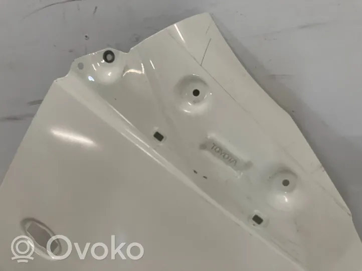 Toyota Aygo AB40 Błotnik przedni 