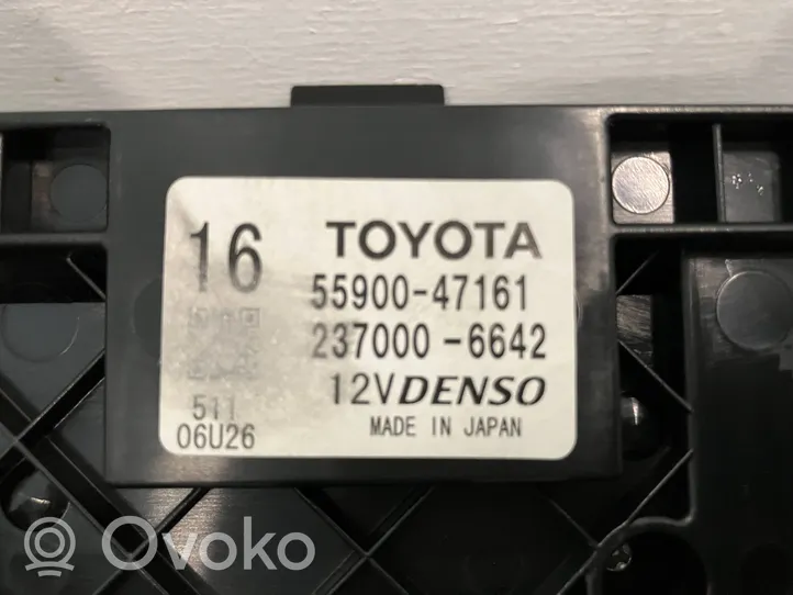 Toyota Prius+ (ZVW40) Panel klimatyzacji / Ogrzewania 5590047161