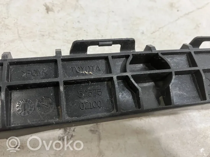 Toyota Auris E180 Galinis laikiklis bamperio 5257502100