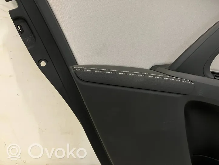 Toyota Avensis T270 Boczki / Poszycie drzwi tylnych 
