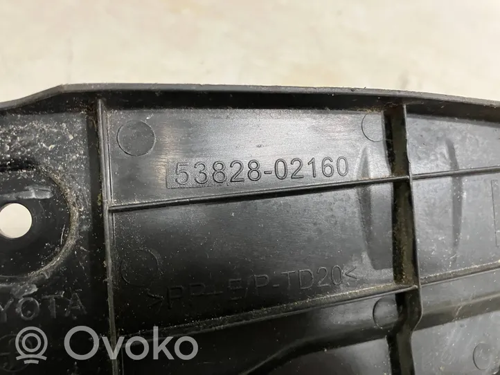 Toyota Auris E180 Rivestimento dell’estremità del parafango 5382802160