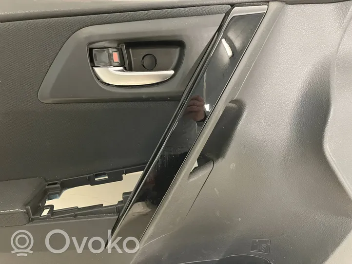 Toyota Auris E180 Rivestimento del pannello della portiera anteriore 