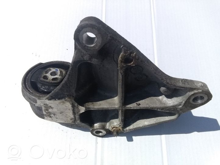 Peugeot 206 Vetoakselin tukilaakerin kiinnike 96462609