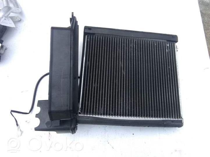 Toyota Avensis T250 Radiatore aria condizionata (A/C) (abitacolo) 