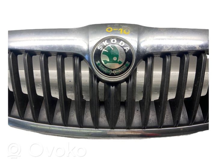 Skoda Octavia Mk2 (1Z) Maskownica / Grill / Atrapa górna chłodnicy 1Z0853651C