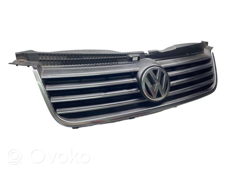 Volkswagen PASSAT B5.5 Atrapa chłodnicy / Grill 311750200