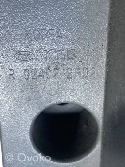 KIA Sorento Lampy tylnej klapy bagażnika 924022P02