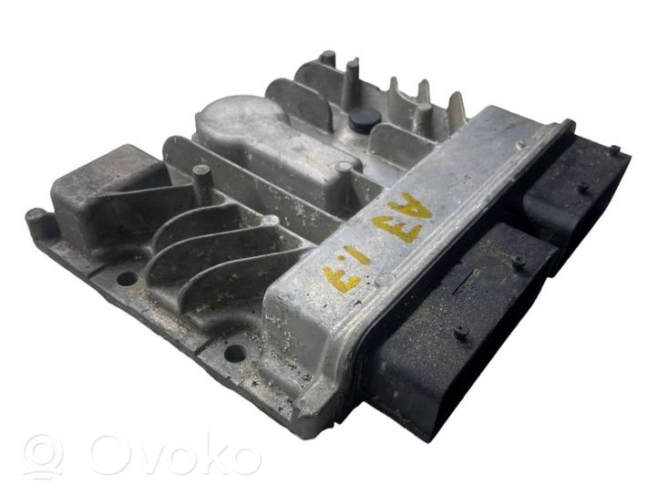 Opel Astra J Engine control unit/module 55588354